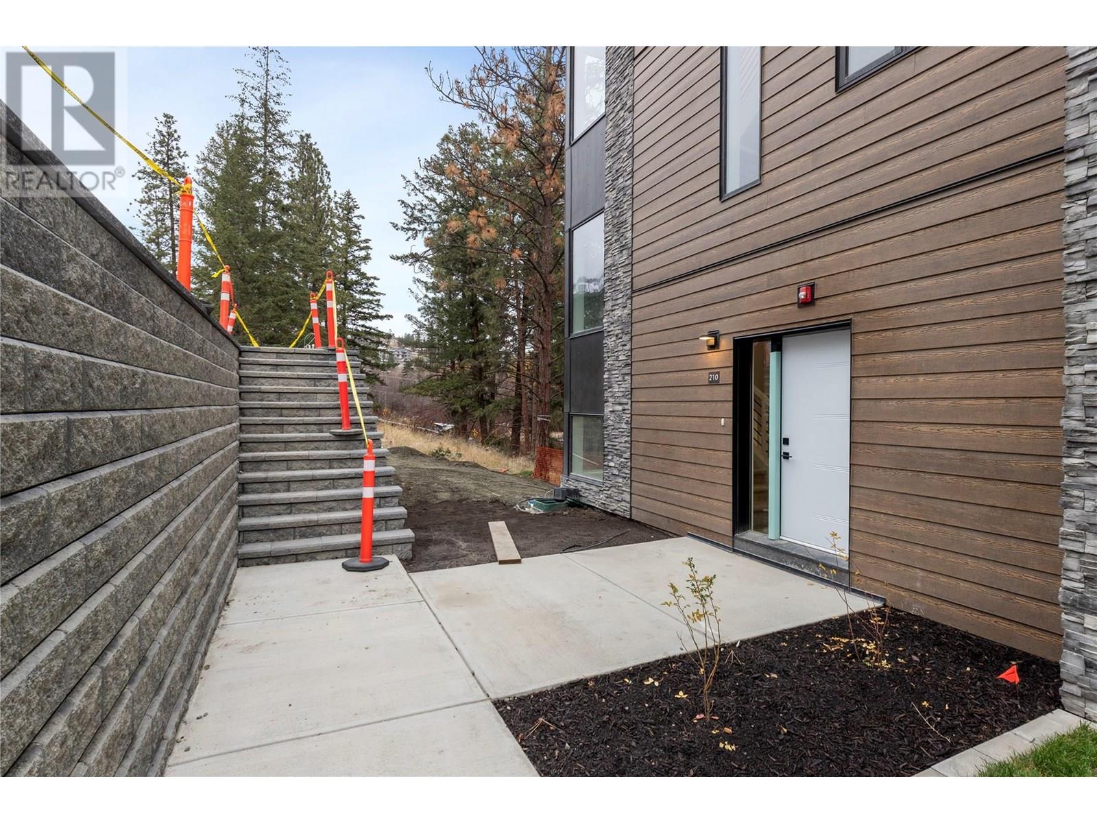 210 2735 Shannon Lake Road, West Kelowna