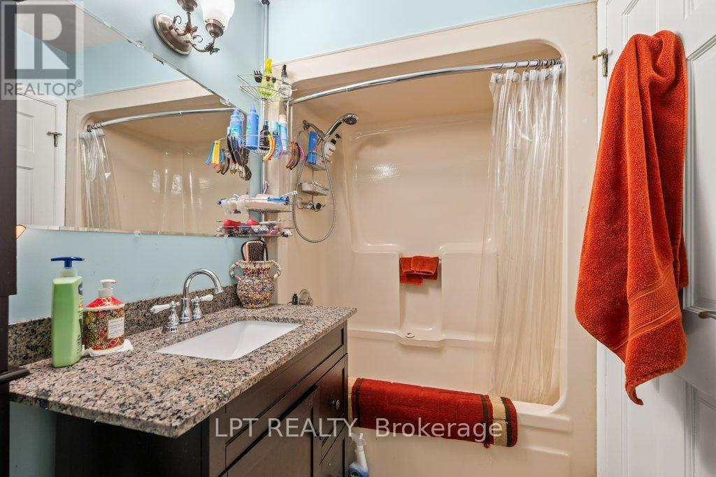 Photo 12 of 31 Acorn Lane, Frontenac ON