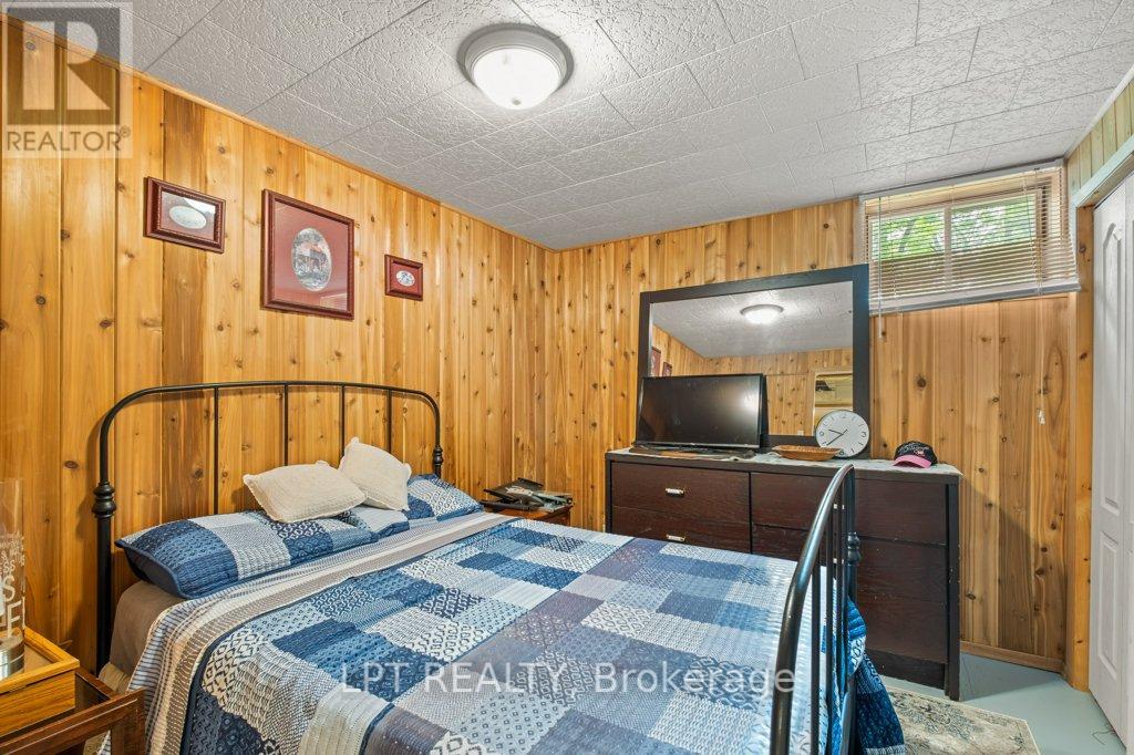 Photo 29 of 31 Acorn Lane, Frontenac ON