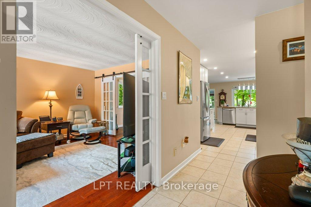 Photo 26 of 31 Acorn Lane, Frontenac ON