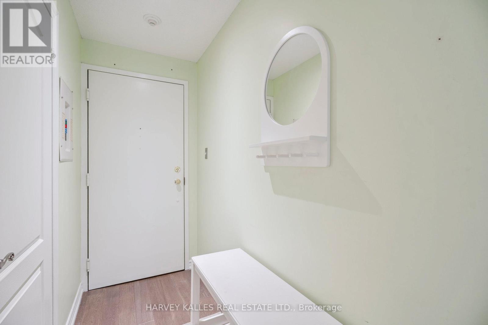 Photo 2 of 414 135 James Street S, Hamilton ON