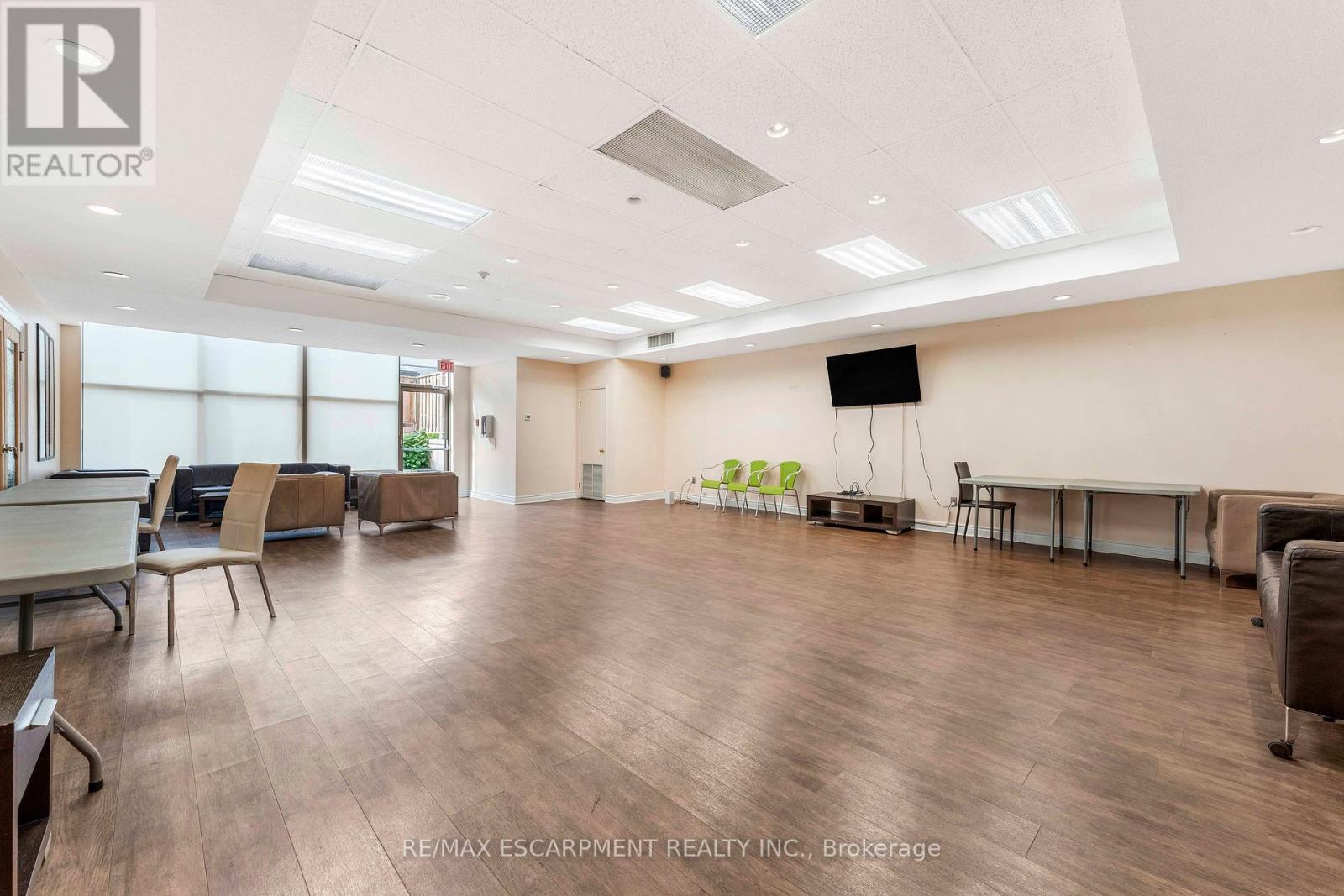 Photo 16 of 811 65 Scadding Avenue, Toronto ON