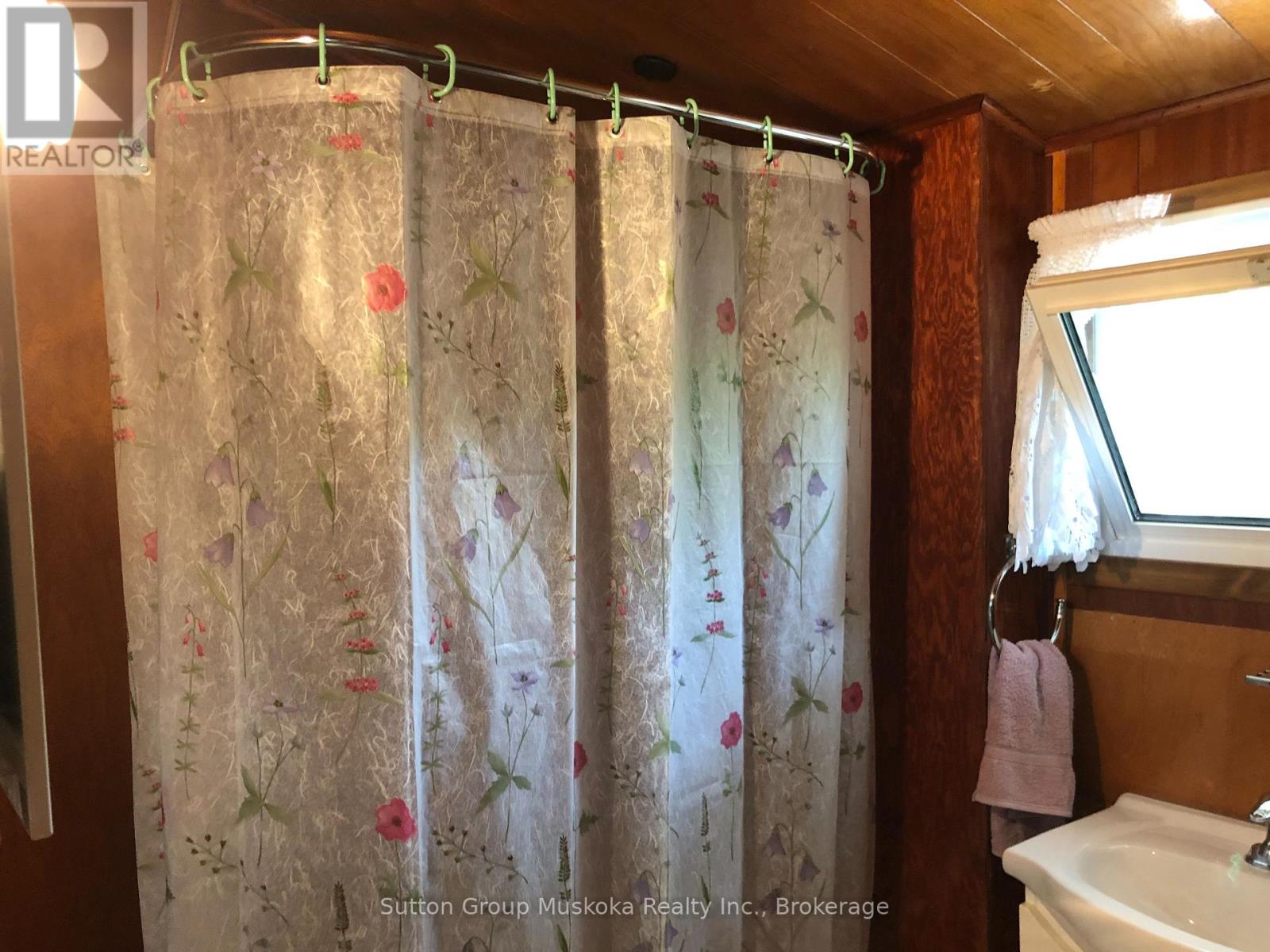 Photo 24 of 726 Muskoka Rd 10 Road, Huntsville ON