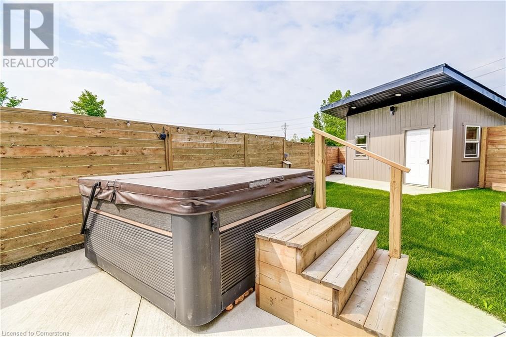 Photo 5 of 994 Hansler Road, Welland ON