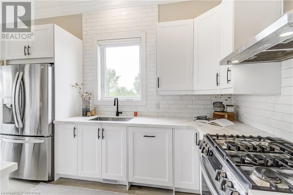 Photo 13 of 994 Hansler Road, Welland ON