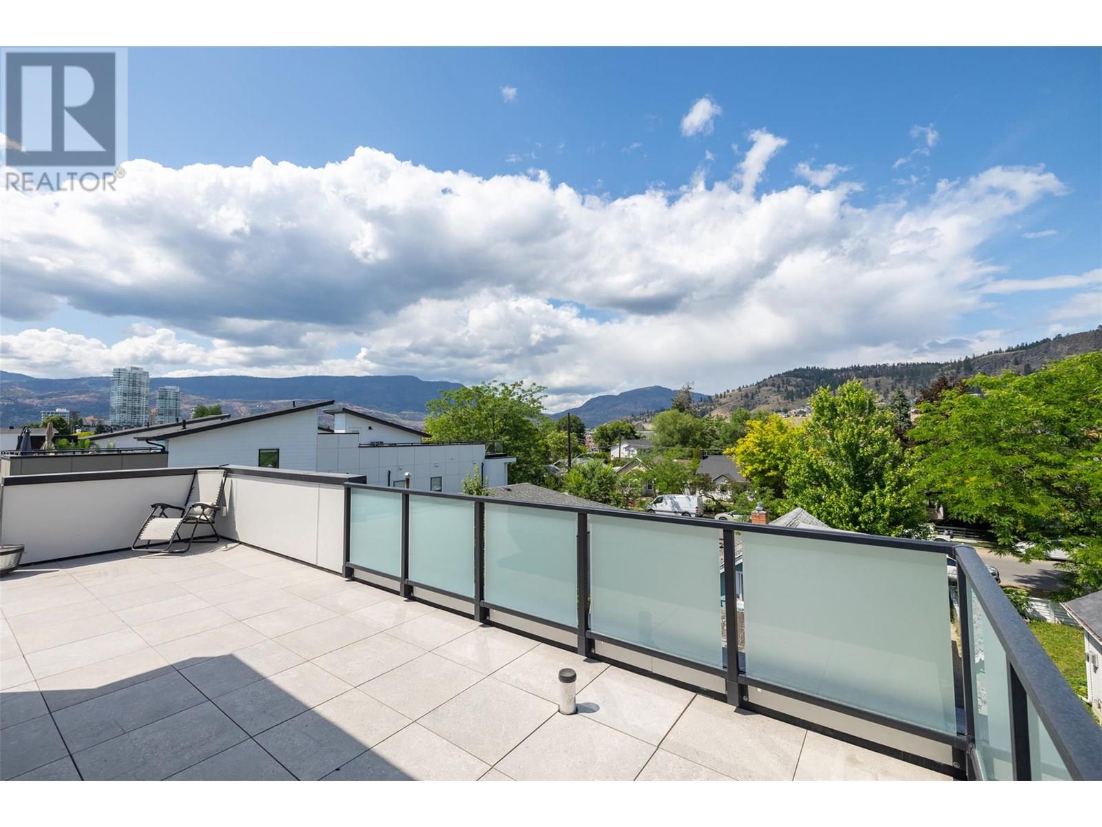  949 & 951 Coronation Avenue, Kelowna
