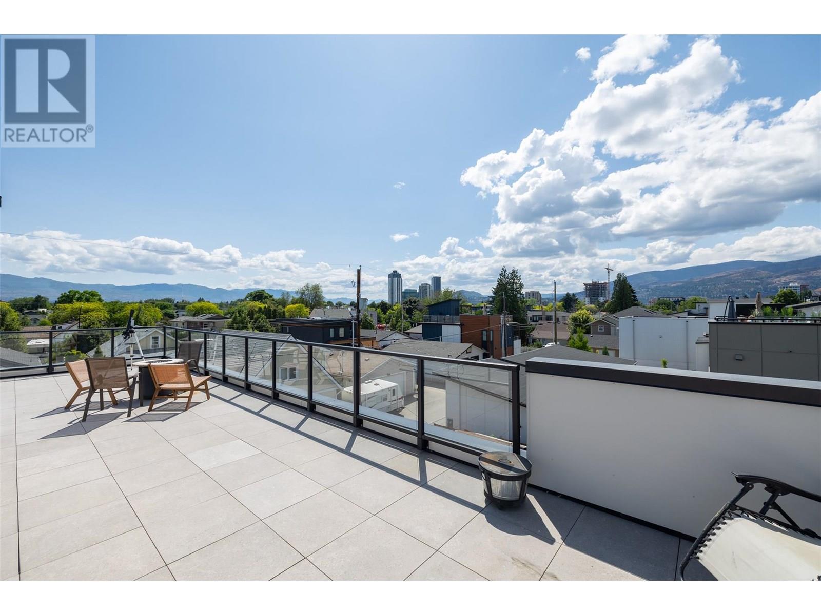  949 & 951 Coronation Avenue, Kelowna