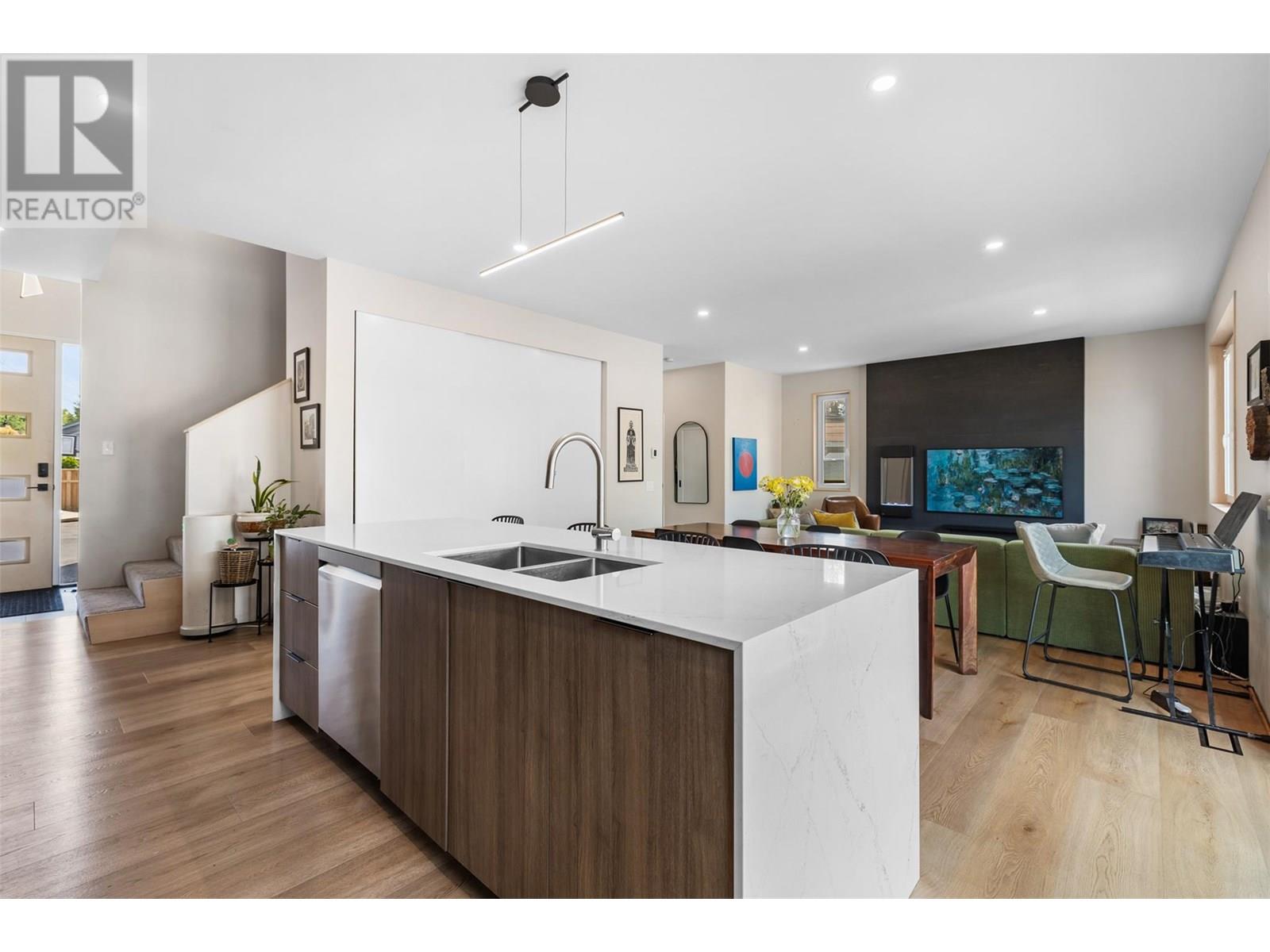  949 & 951 Coronation Avenue, Kelowna