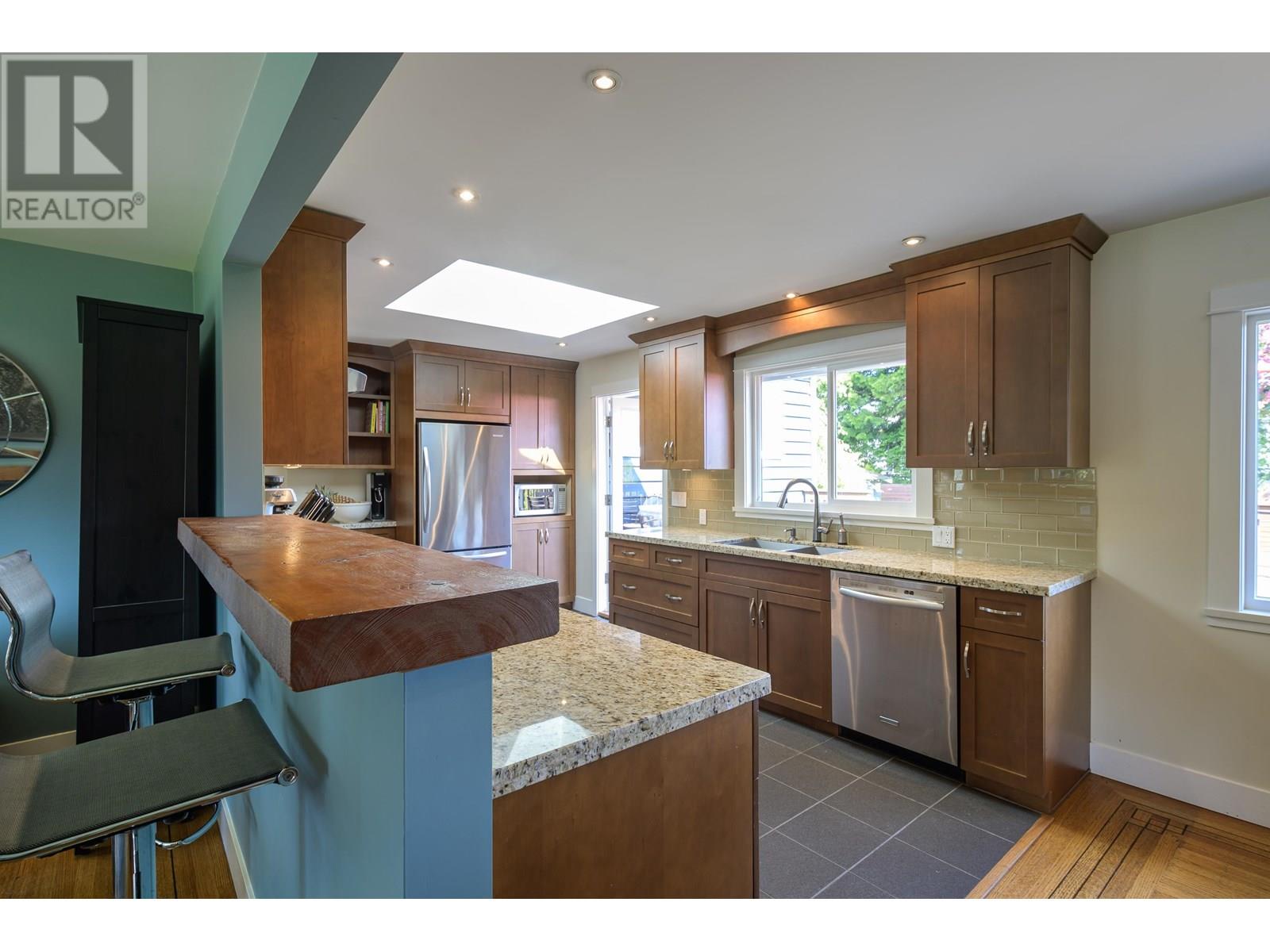 Photo 14 of 5015 Chehalis Drive, Delta BC