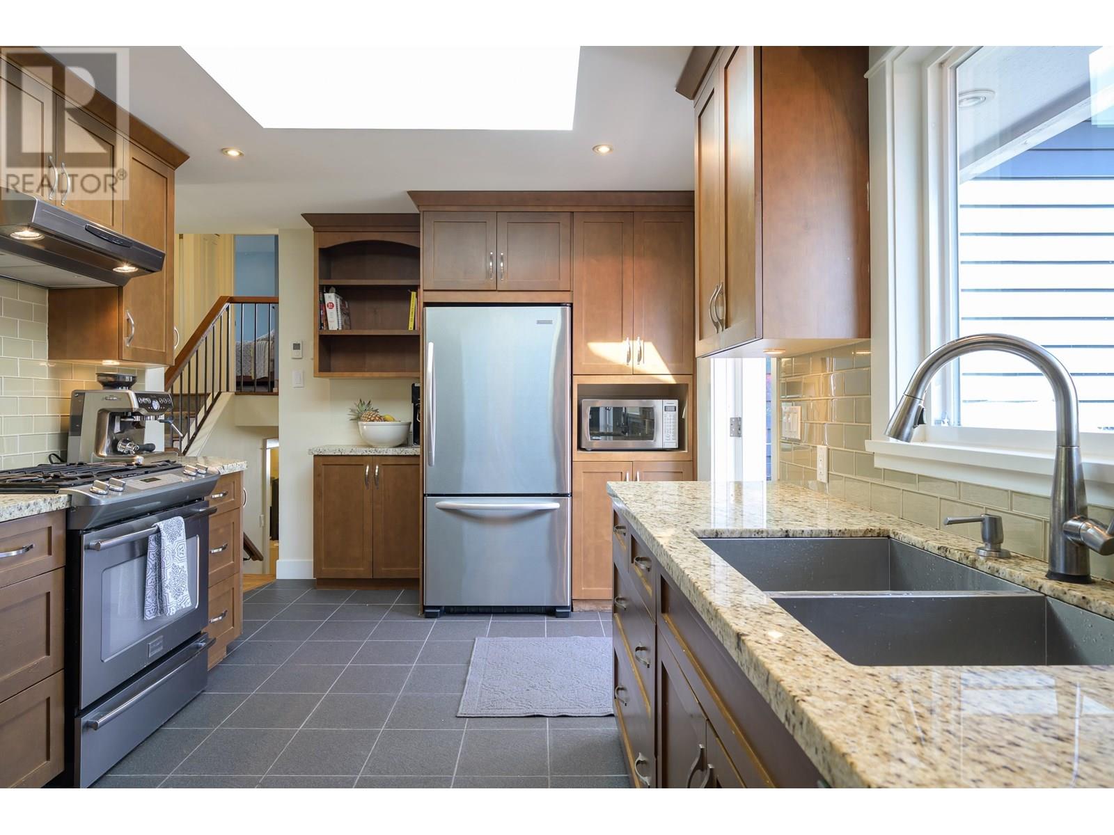 Photo 15 of 5015 Chehalis Drive, Delta BC