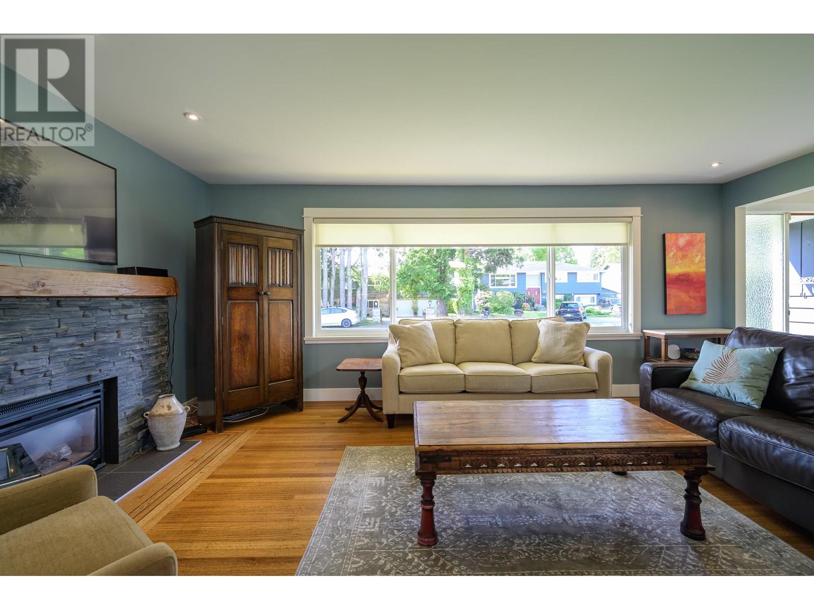 Photo 9 of 5015 Chehalis Drive, Delta BC