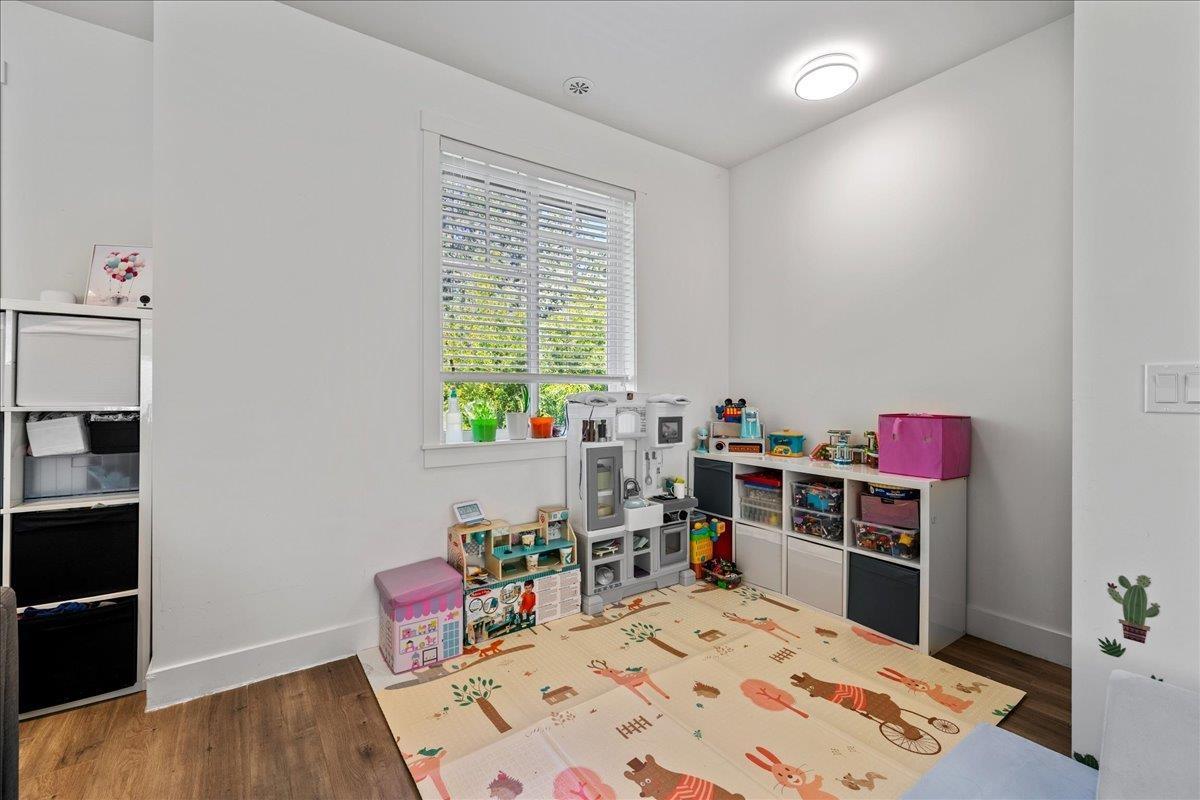 25 11188 72 AVENUE, Delta