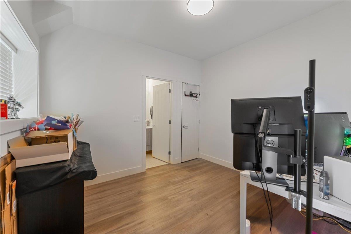 25 11188 72 AVENUE, Delta