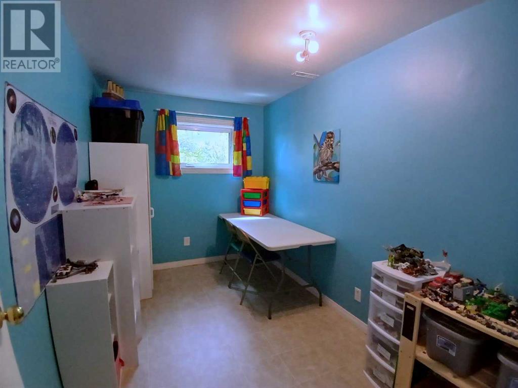 Photo 7 of 3808 49 A Avenue, Innisfail AB