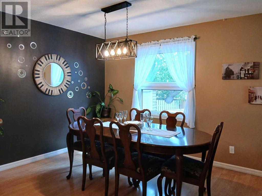 Photo 23 of 3808 49 A Avenue, Innisfail AB