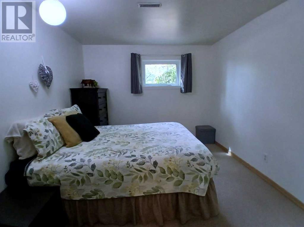 Photo 12 of 3808 49 A Avenue, Innisfail AB