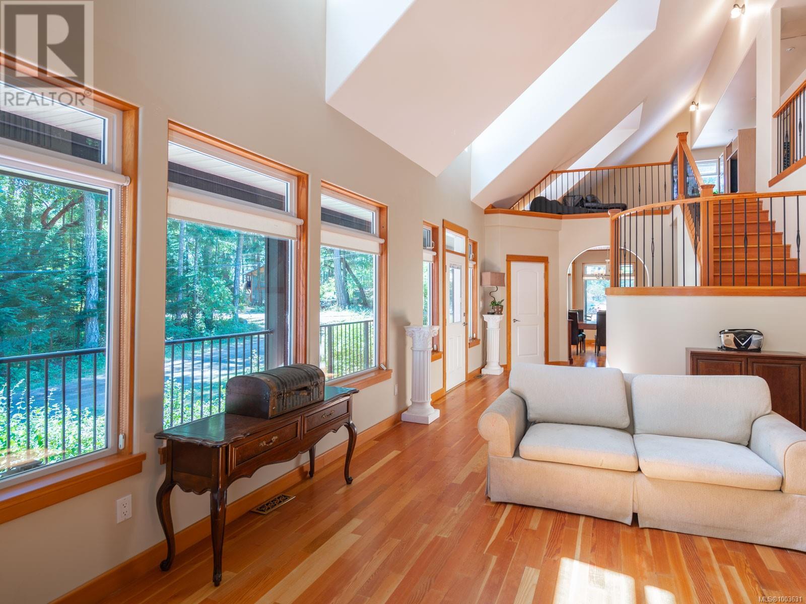 8 Pirate Pl, Protection Island