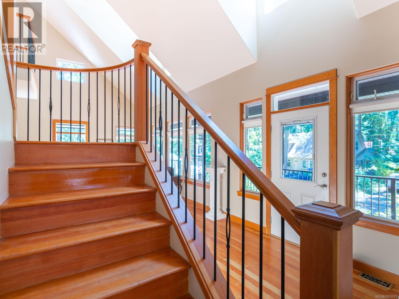 8 Pirate Pl, Protection Island