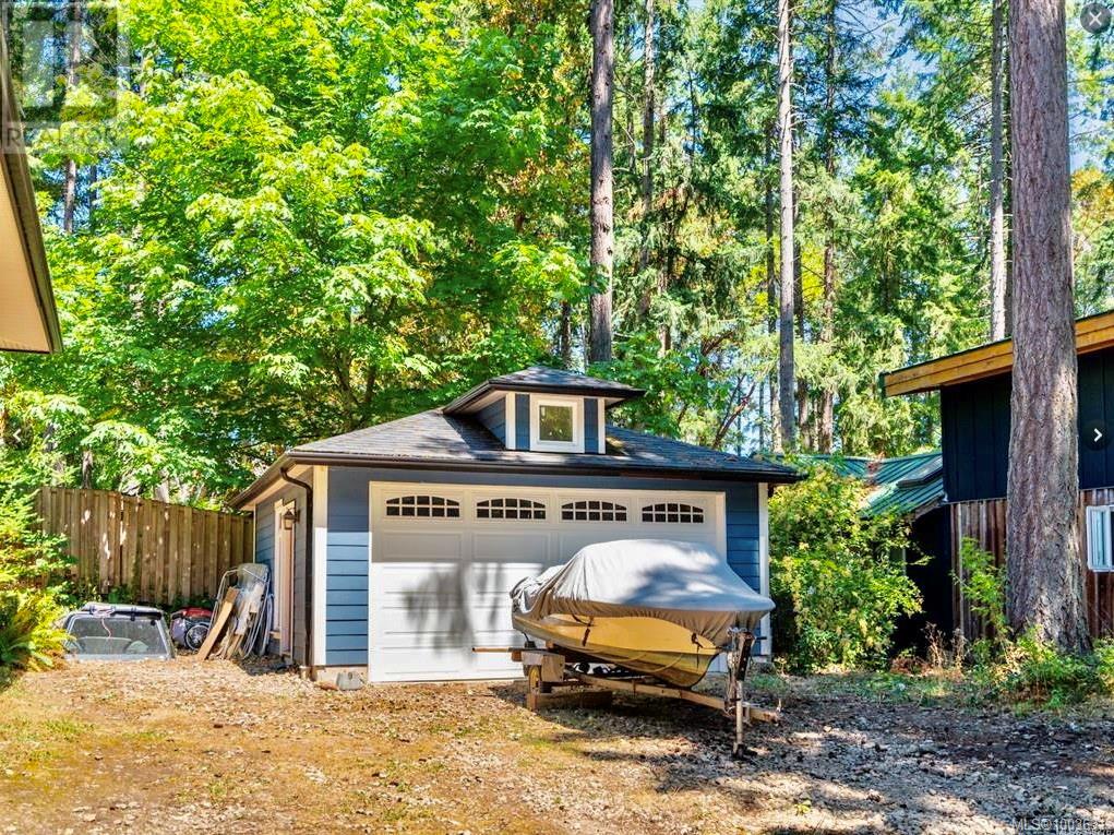 8 Pirate Pl, Protection Island