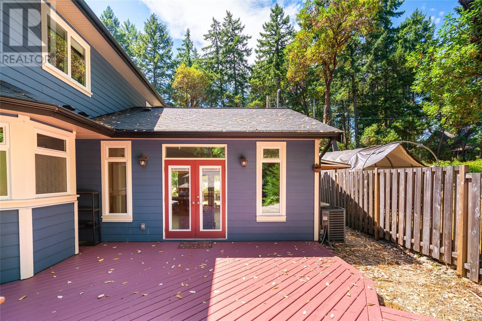 8 Pirate Pl, Protection Island