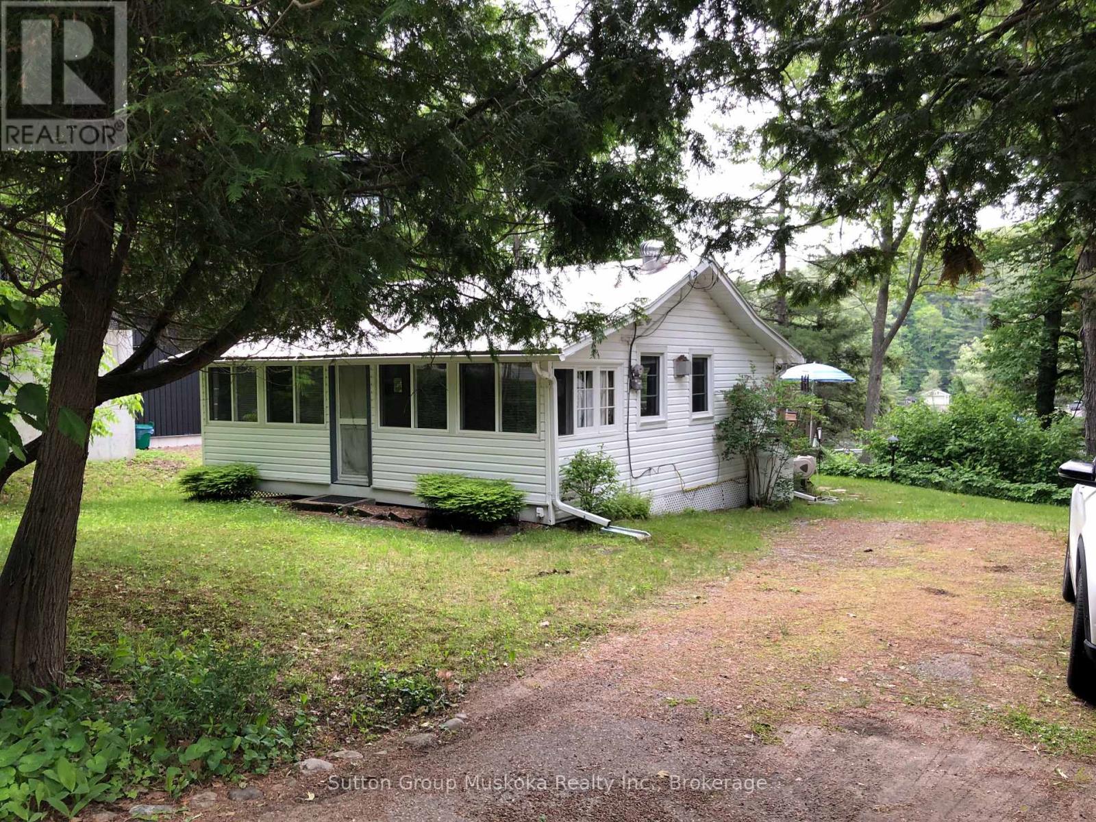Photo 12 of 726 Muskoka Rd 10 Road, Huntsville ON