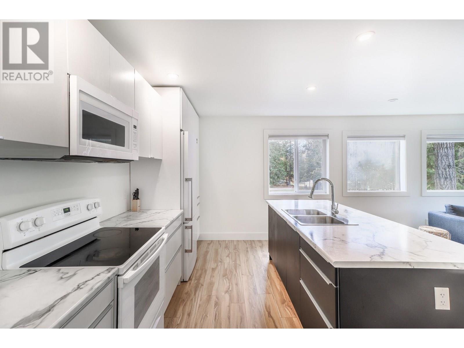 16102 3A Highway, Crawford Bay