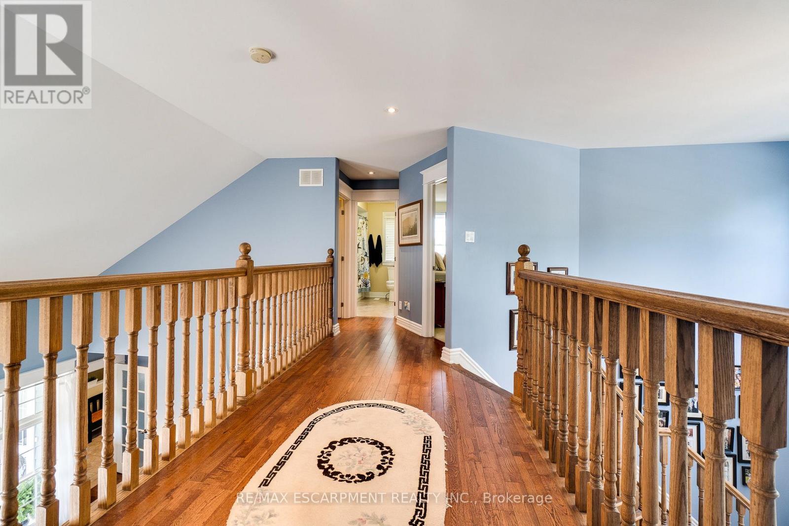 Photo 30 of 1026 Beach Boulevard, Hamilton ON