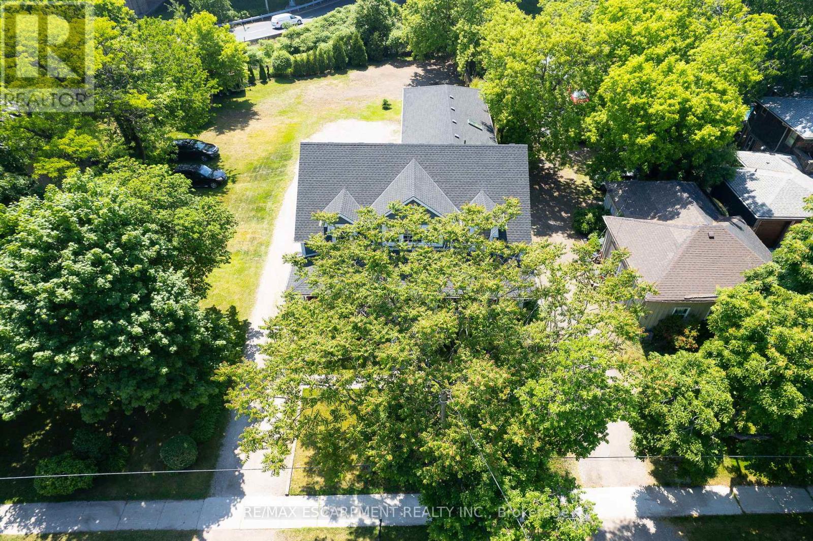 Photo 45 of 1026 Beach Boulevard, Hamilton ON
