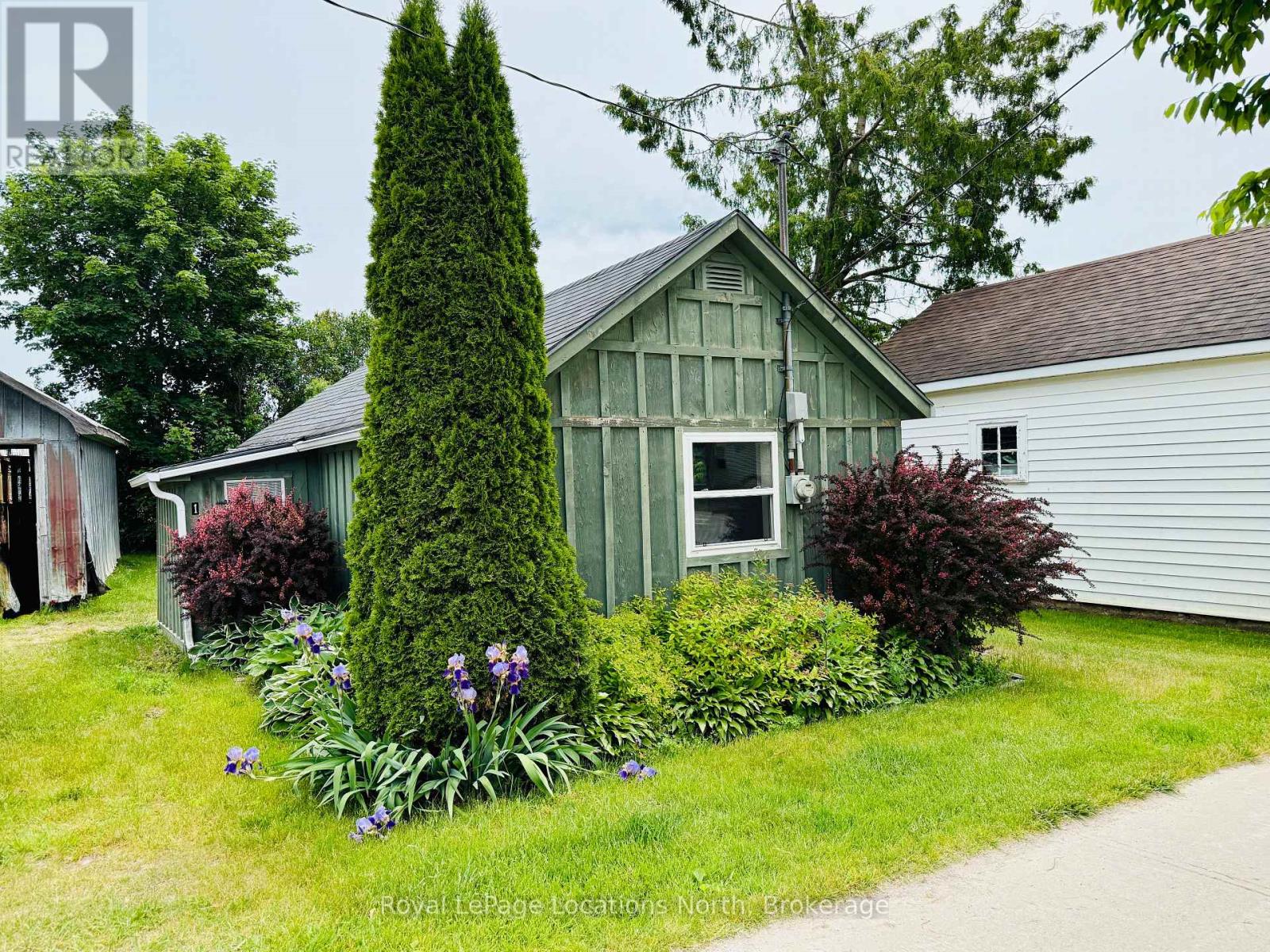 177 COLLINGWOOD STREET, Clearview (Creemore)