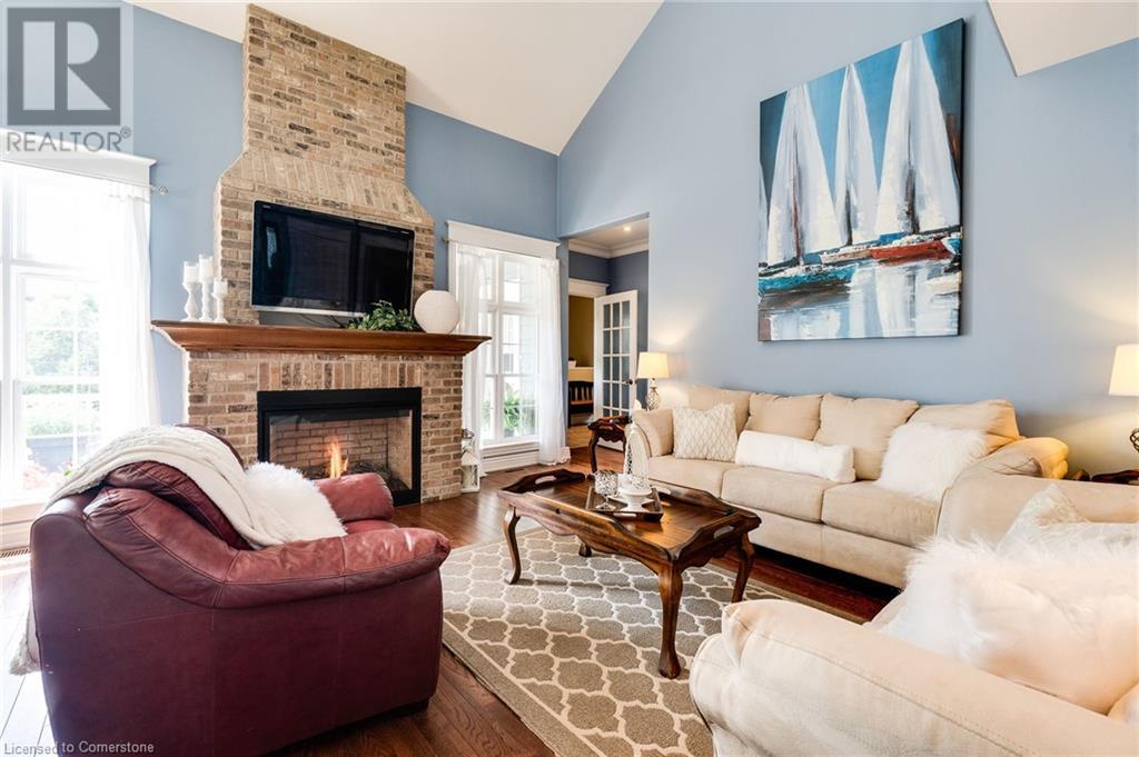 Photo 9 of 1026 Beach Boulevard, Hamilton ON