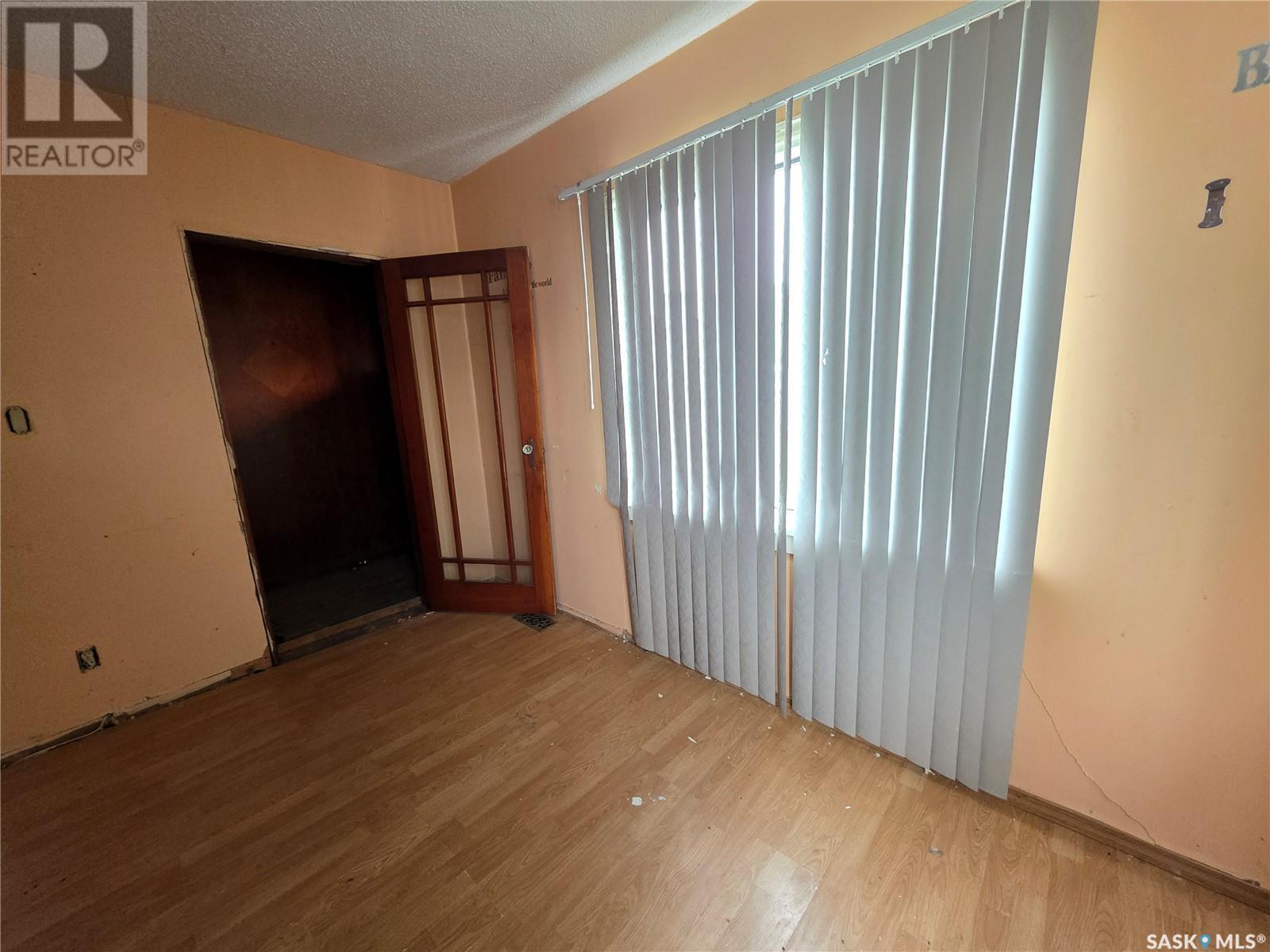 Single Family House Bungalow for Sale in  rd AVENUE NW Swift Current 