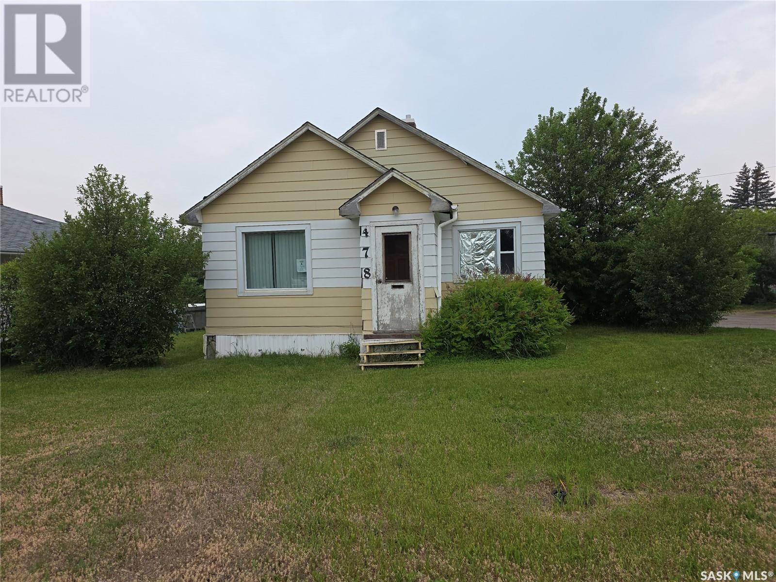 Single Family House Bungalow for Sale in  rd AVENUE NW Swift Current 