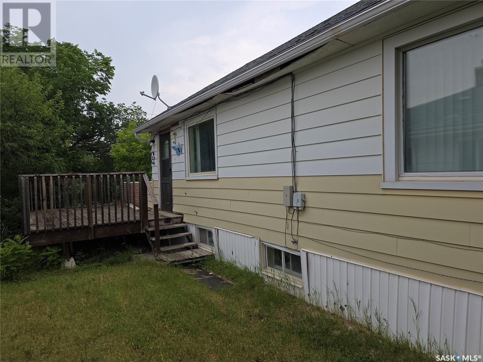 Single Family House Bungalow for Sale in  rd AVENUE NW Swift Current 