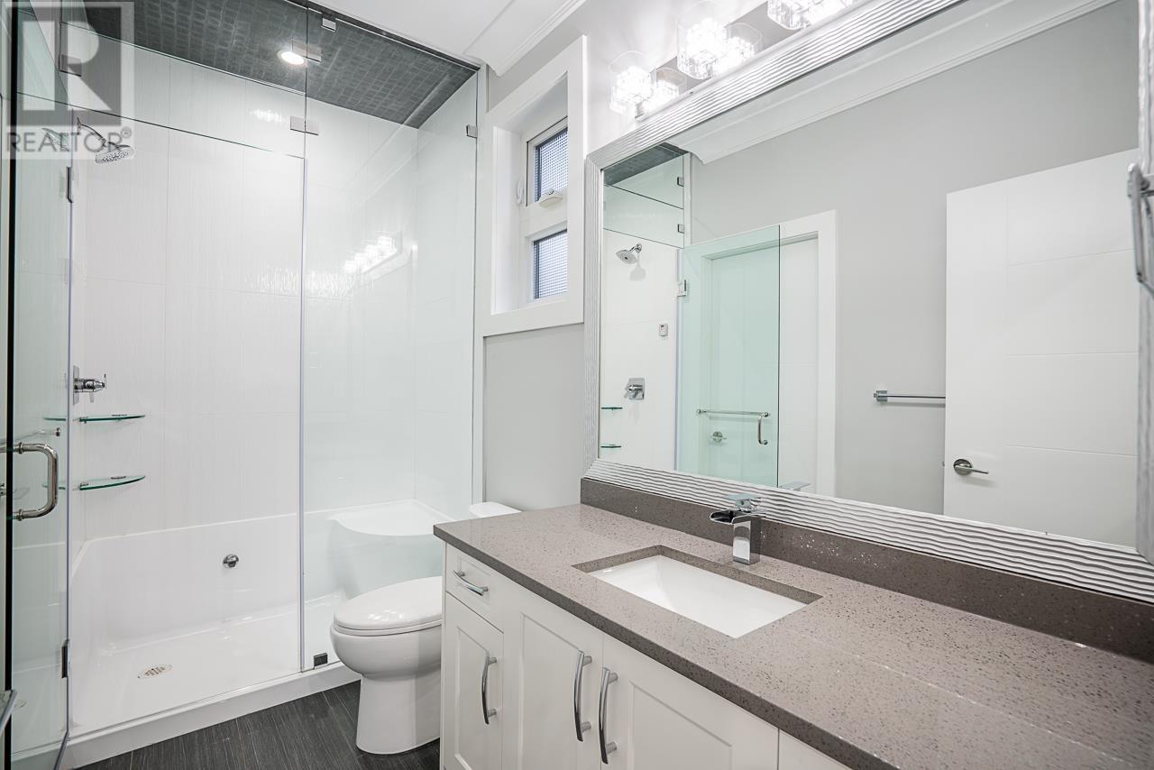 Photo 30 of 8433 10th Avenue, Burnaby BC
