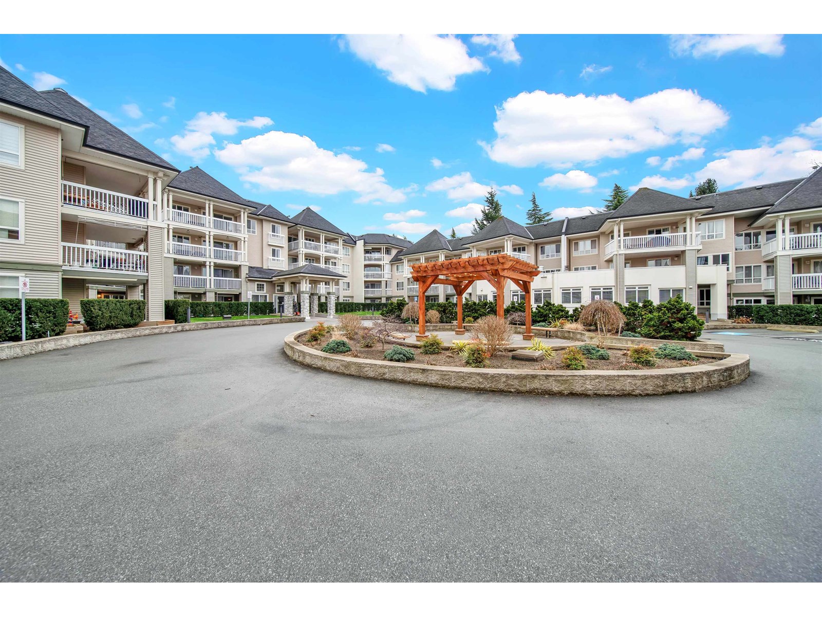 Photo 2 of 111 22022 49 Avenue Avenue, Langley BC