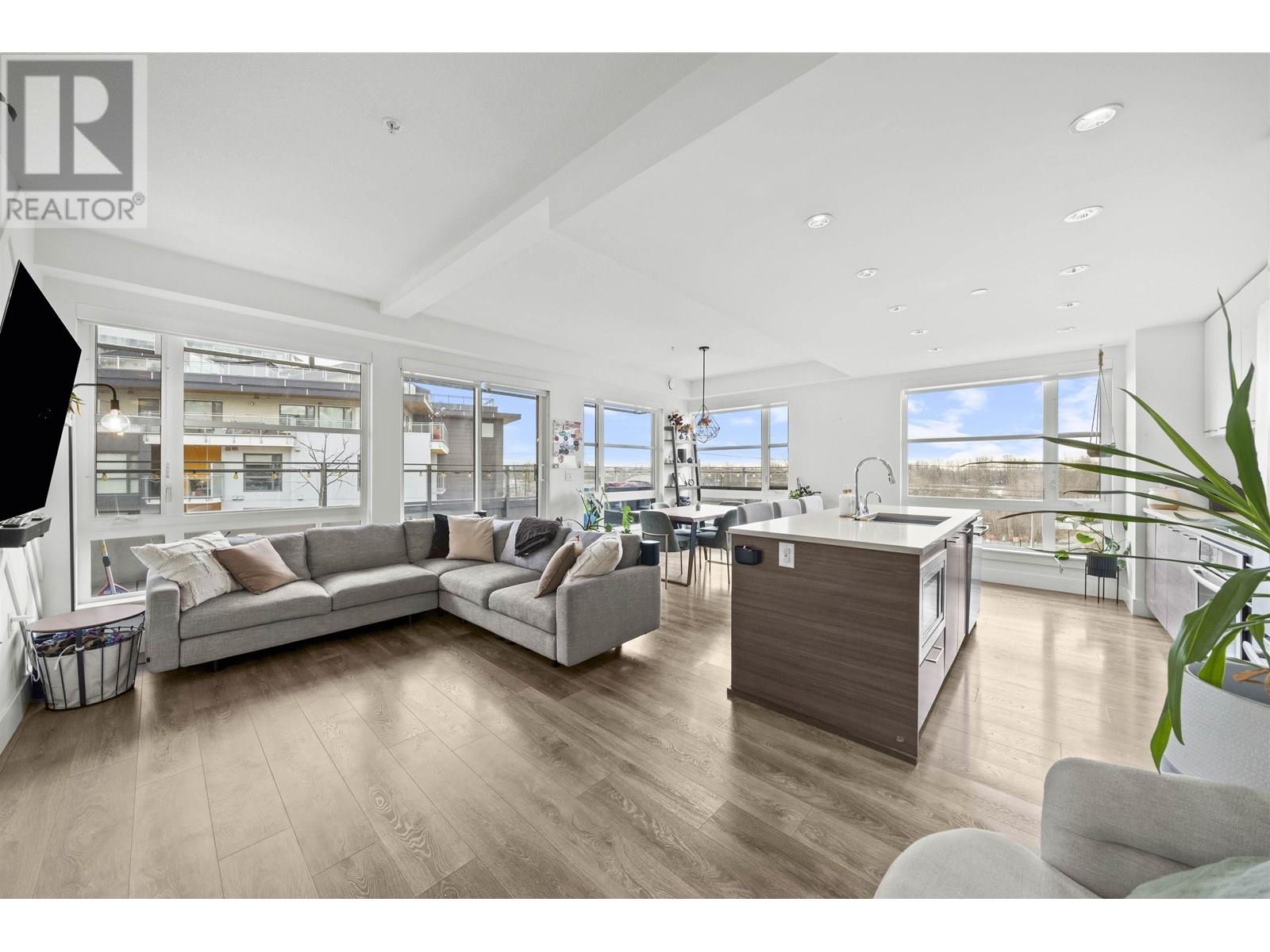 Photo 2 of 615 3488 Sawmill Crescent, Vancouver BC