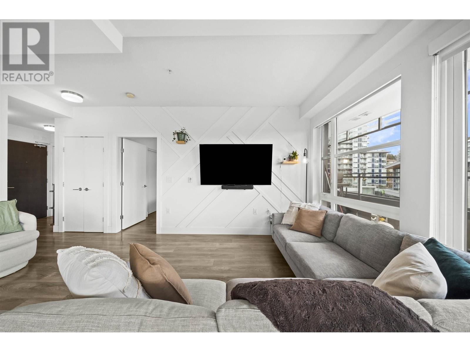 Photo 3 of 615 3488 Sawmill Crescent, Vancouver BC