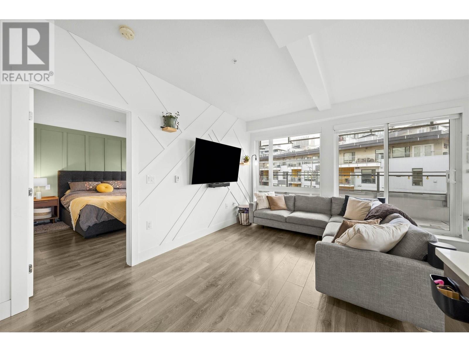 Photo 4 of 615 3488 Sawmill Crescent, Vancouver BC