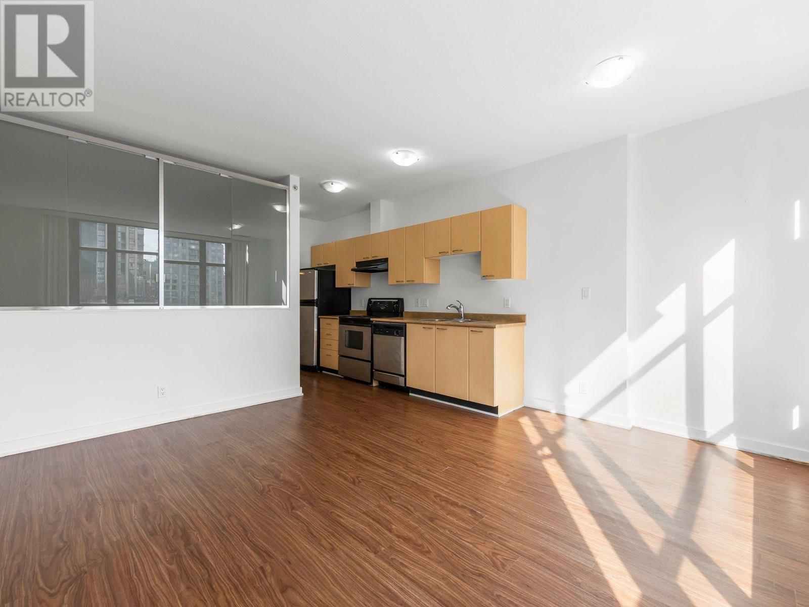Photo 3 of 407 1249 Granville Street, Vancouver BC