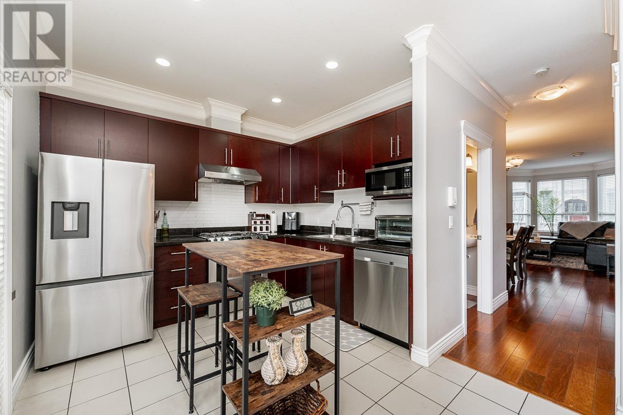 Photo 5 of 11 9051 Blundell Road, Richmond BC