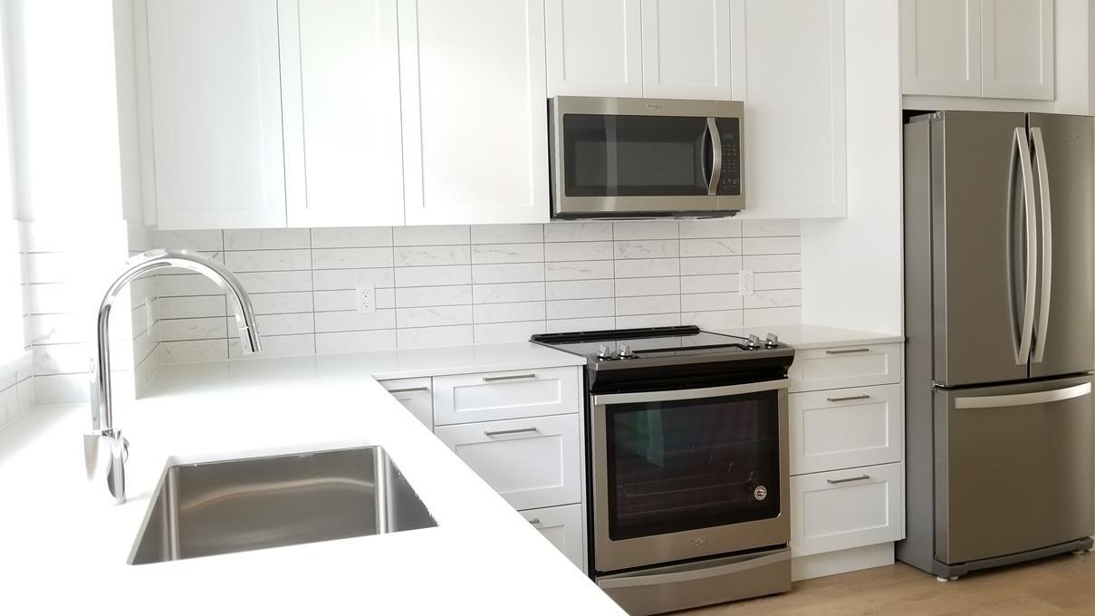 Photo 7 of 1002 18505 Laurensen Place, Surrey BC
