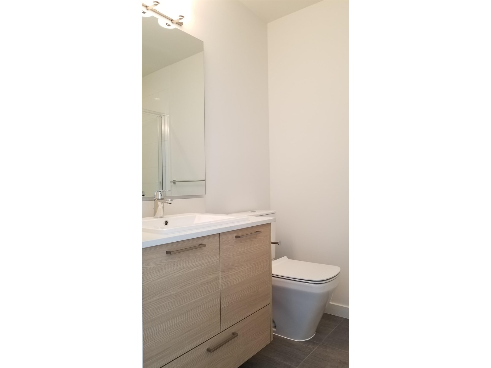 Photo 22 of 1002 18505 Laurensen Place, Surrey BC