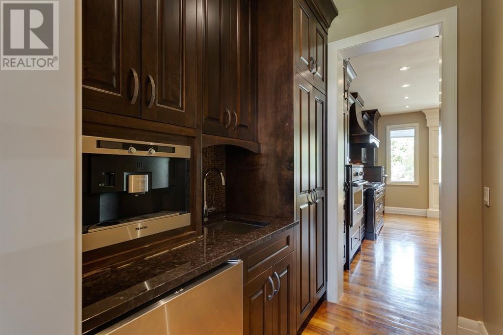 Single Family House for Sale in   Avenue NW St Andrews Heights Calgary 