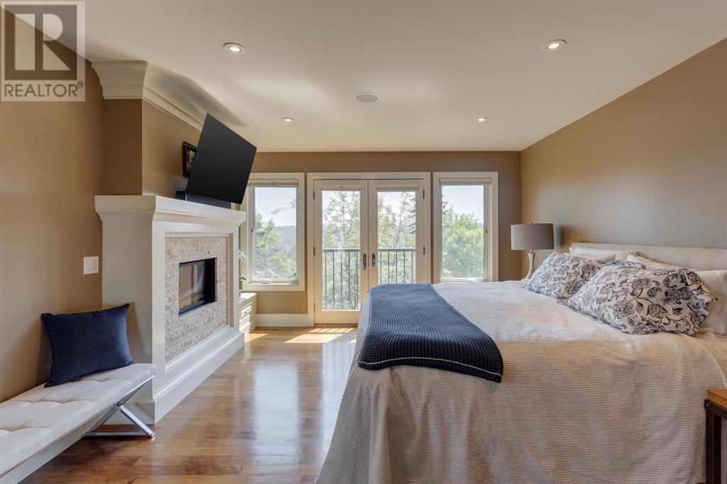 Single Family House for Sale in   Avenue NW St Andrews Heights Calgary 