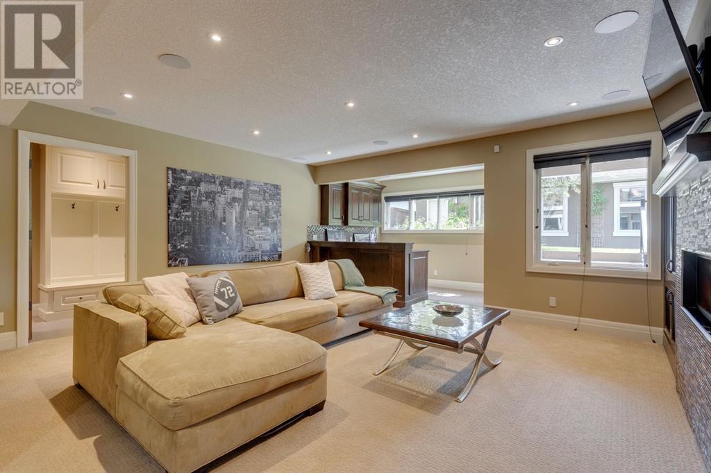 Single Family House for Sale in   Avenue NW St Andrews Heights Calgary 