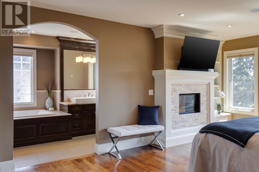 Single Family House for Sale in   Avenue NW St Andrews Heights Calgary 