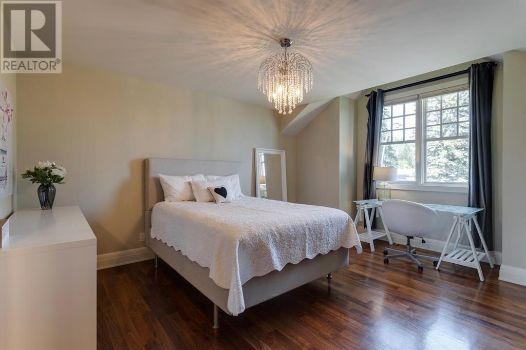 2823 11 Avenue NW, Calgary, Alberta