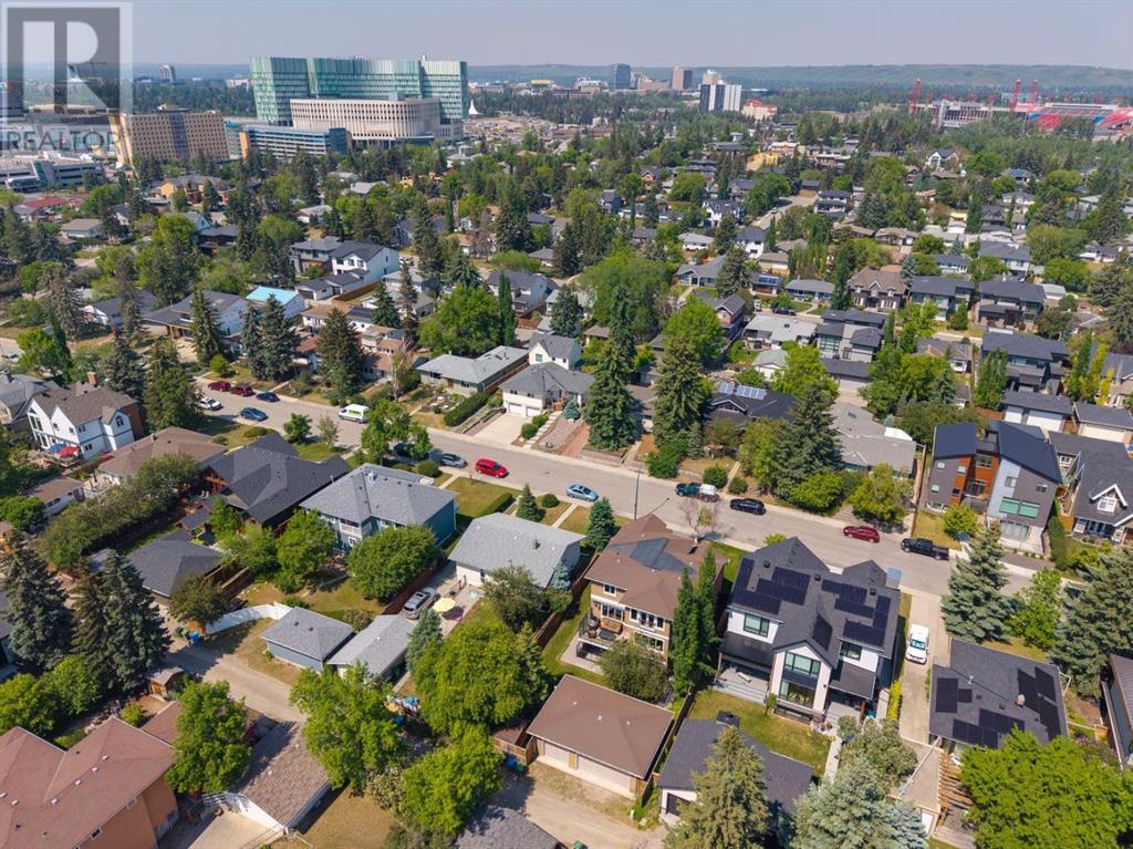 Single Family House for Sale in   Avenue NW St Andrews Heights Calgary 