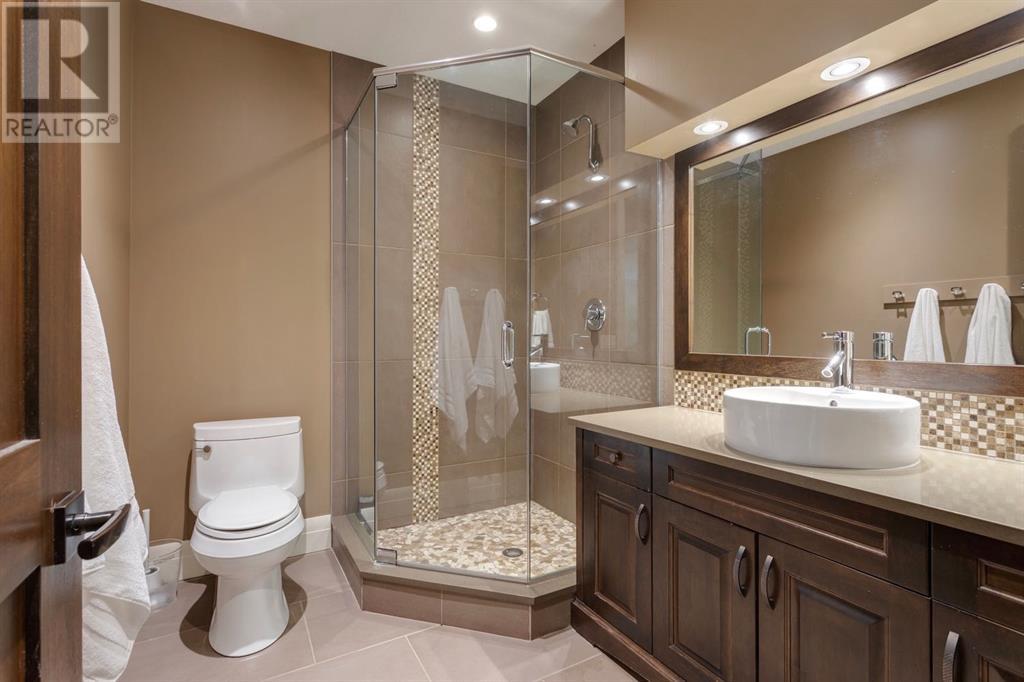 Single Family House for Sale in   Avenue NW St Andrews Heights Calgary 