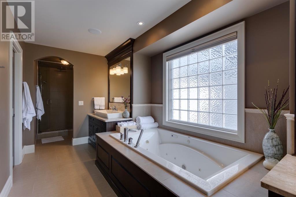 Single Family House for Sale in   Avenue NW St Andrews Heights Calgary 